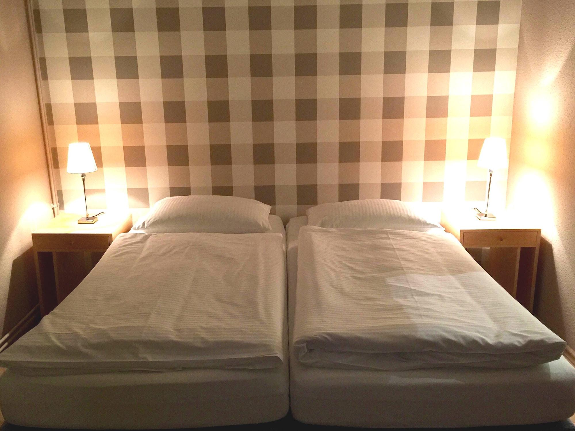 เอ็นจอยโฮเต็ลเบอร์ลินซิตี้เมสส์ Hotel ภายนอก รูปภาพ
