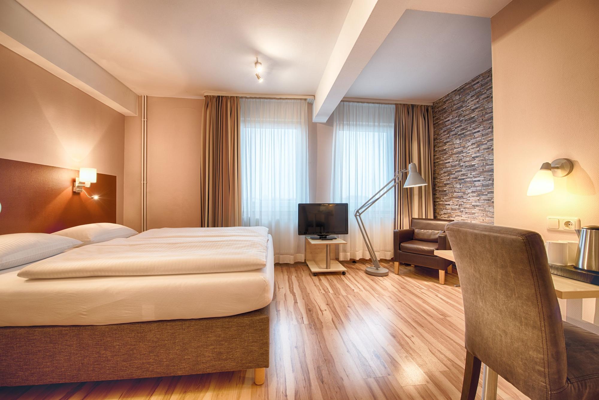 เอ็นจอยโฮเต็ลเบอร์ลินซิตี้เมสส์ Hotel ภายนอก รูปภาพ