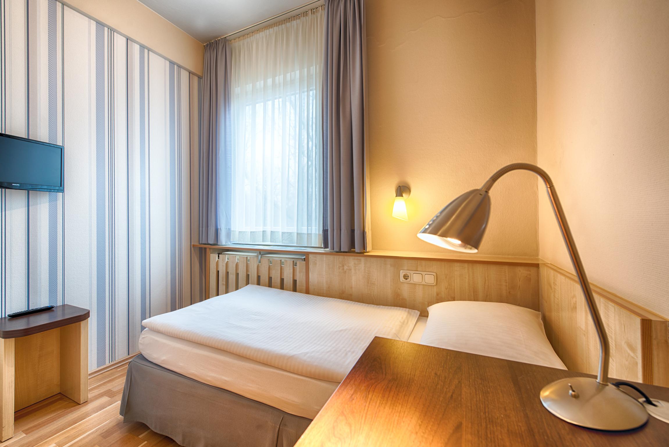 เอ็นจอยโฮเต็ลเบอร์ลินซิตี้เมสส์ Hotel ภายนอก รูปภาพ