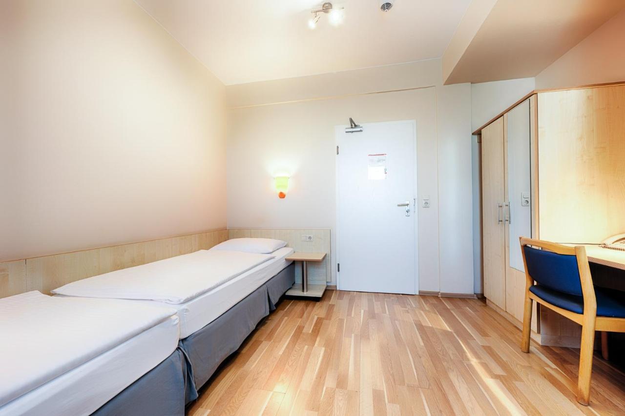 เอ็นจอยโฮเต็ลเบอร์ลินซิตี้เมสส์ Hotel ภายนอก รูปภาพ