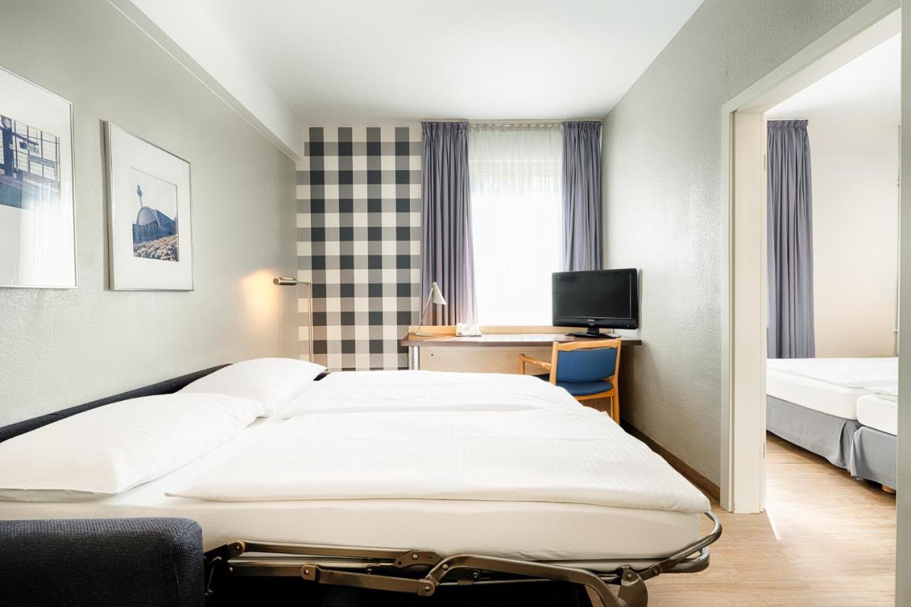 เอ็นจอยโฮเต็ลเบอร์ลินซิตี้เมสส์ Hotel ภายนอก รูปภาพ
